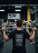 Load image into Gallery viewer, Stavo meglio a casa - T-shirt