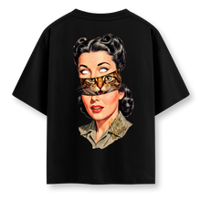 Load image into Gallery viewer, Nine lives within - Oversize Tshirt
