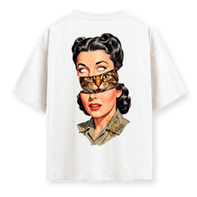Load image into Gallery viewer, Nine lives within - Oversize Tshirt
