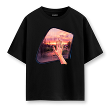 Carica l'immagine nel visualizzatore di Gallery, Finestrini  - Oversize Tshirt

